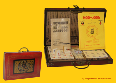 Mah Jong L in rode houten koffer