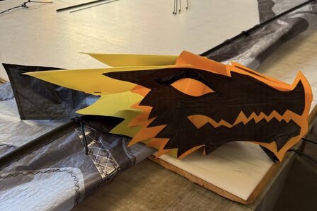 Revolution Dragon - Vierlijns precisievlieger